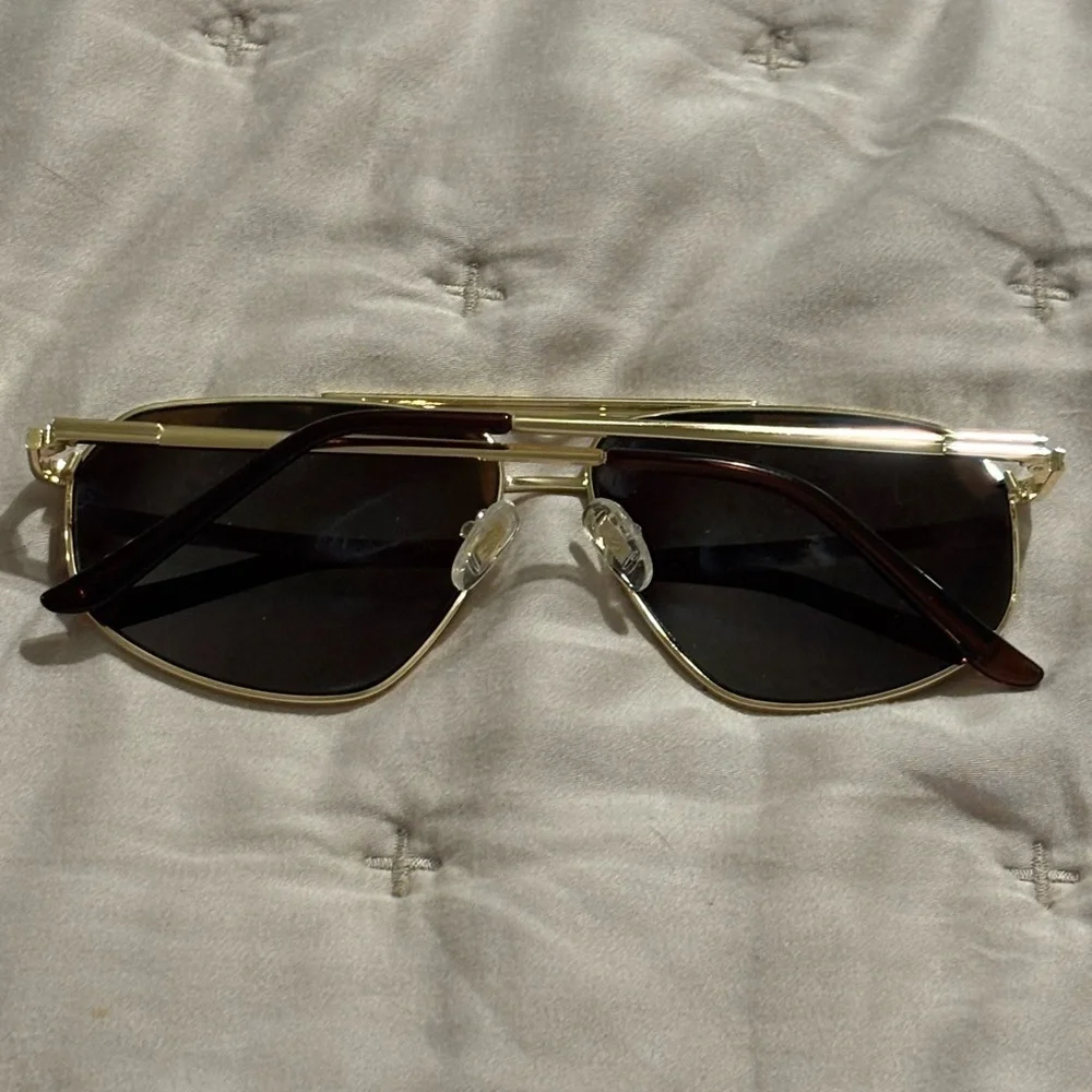 Sojos Chloe sunglasses Gold Frame Brown Lens never worn